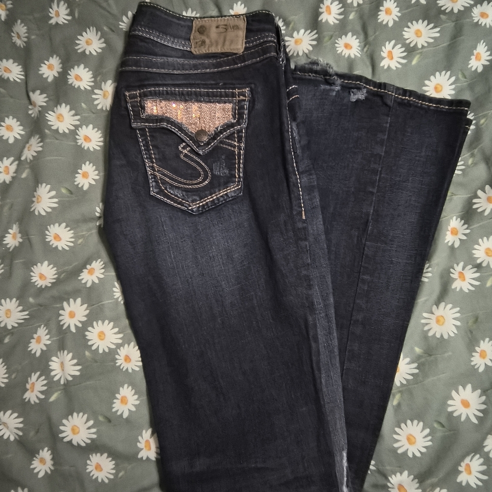 Silver Jeans Suki Mid Boot Cut with Embellished Pockets